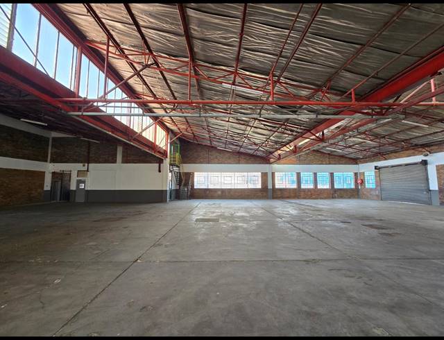 1,554M² WAREHOUSE TO LET IN BENROSE